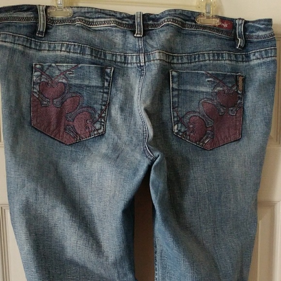 Foxy Jeans (Tall/Plus Size) *PRICE DROP* - Picture 2 of 8